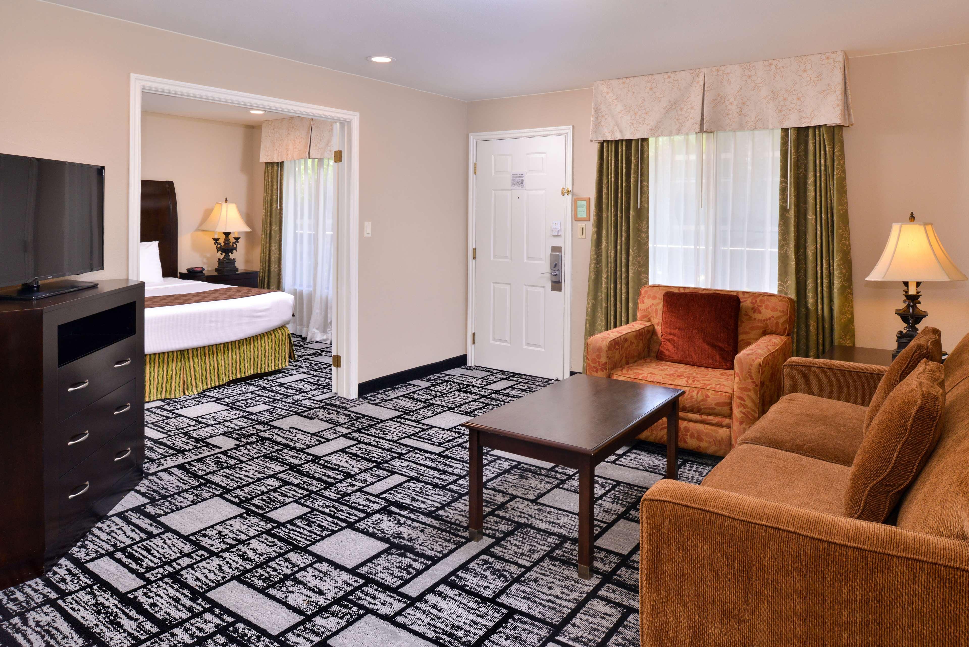 Best Western Plus Meridian Inn & Suites, Anaheim-Ориндж Экстерьер фото
