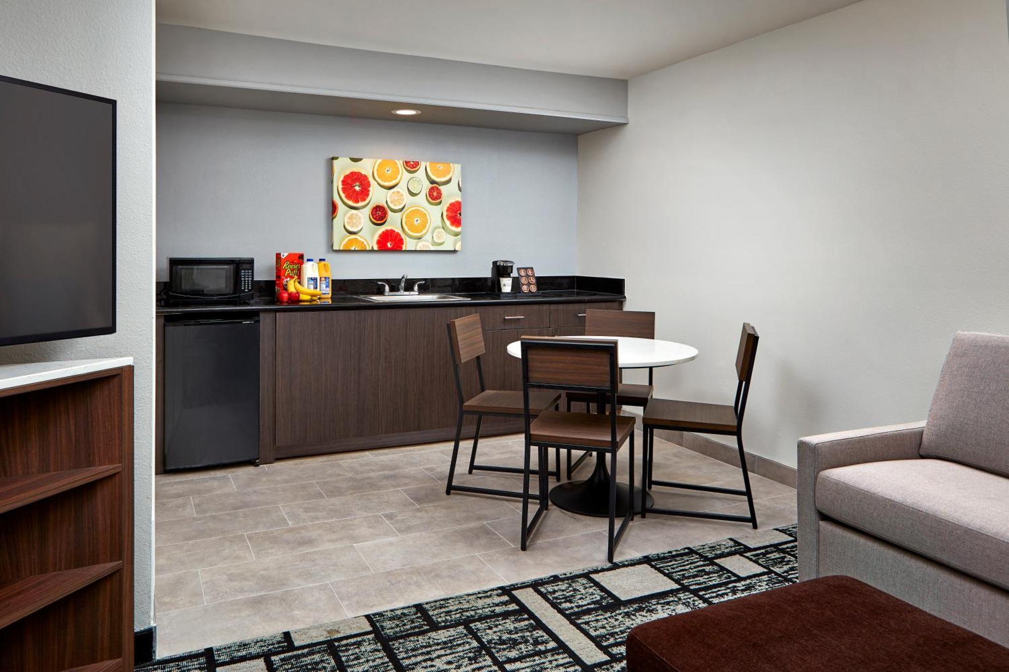 Best Western Plus Meridian Inn & Suites, Anaheim-Ориндж Экстерьер фото