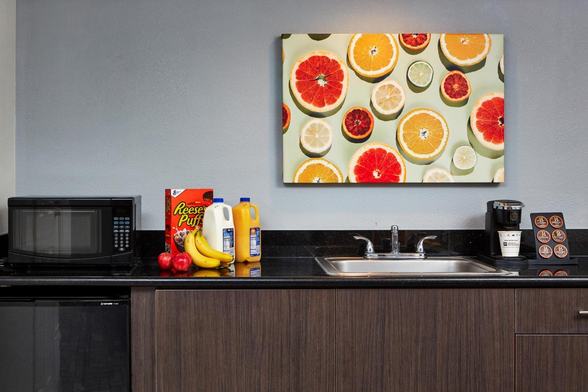Best Western Plus Meridian Inn & Suites, Anaheim-Ориндж Экстерьер фото