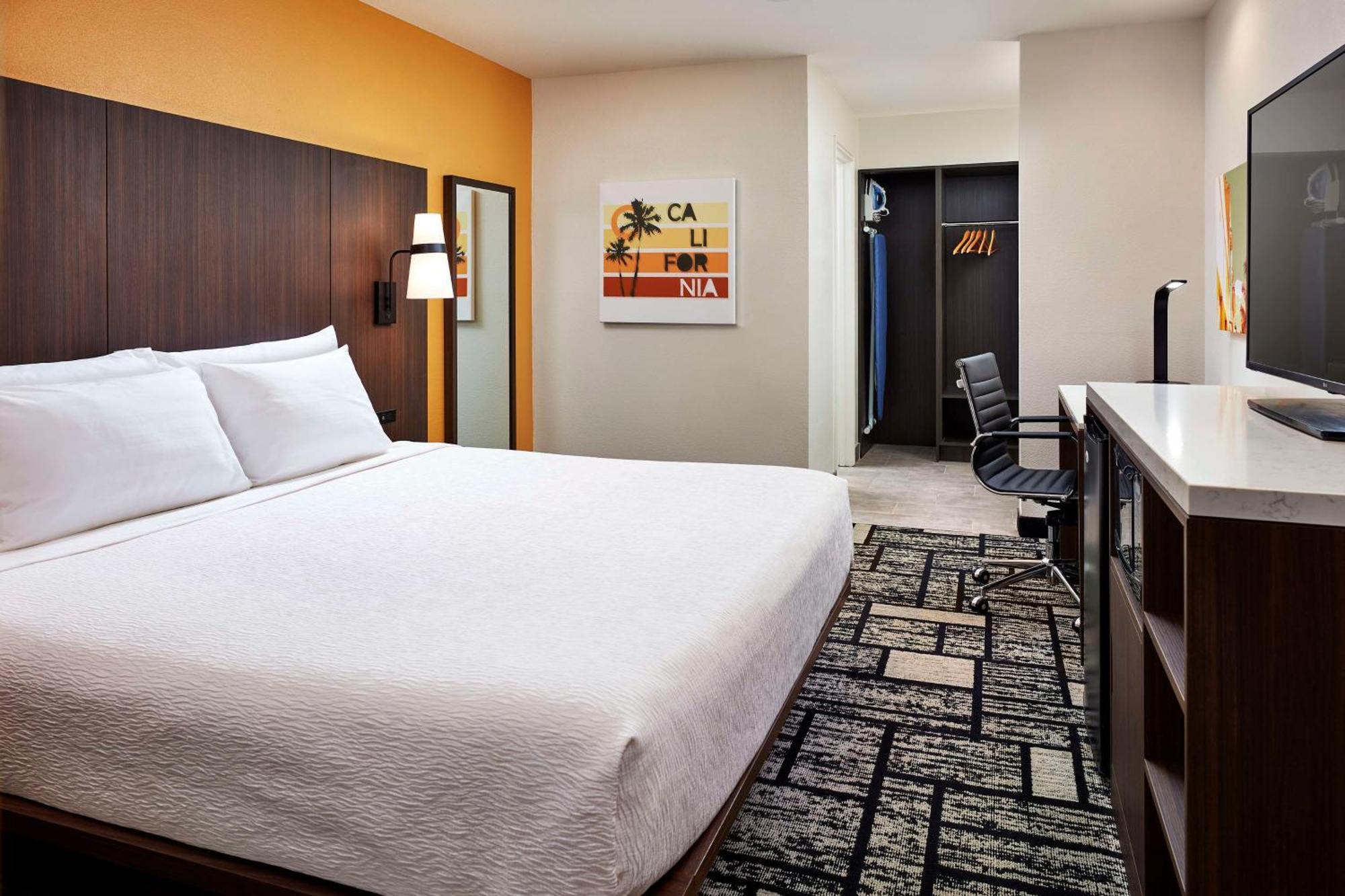 Best Western Plus Meridian Inn & Suites, Anaheim-Ориндж Экстерьер фото