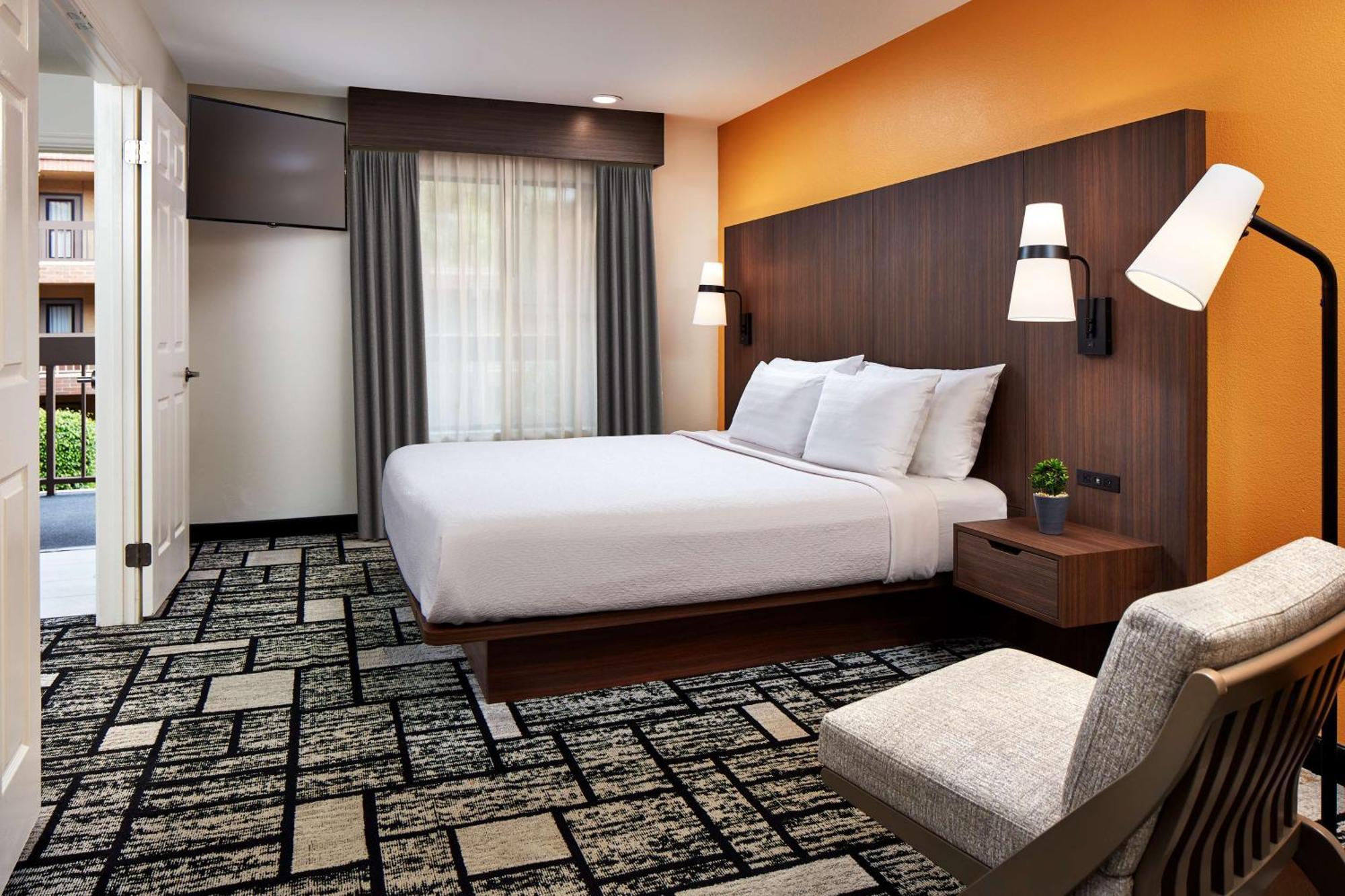 Best Western Plus Meridian Inn & Suites, Anaheim-Ориндж Экстерьер фото